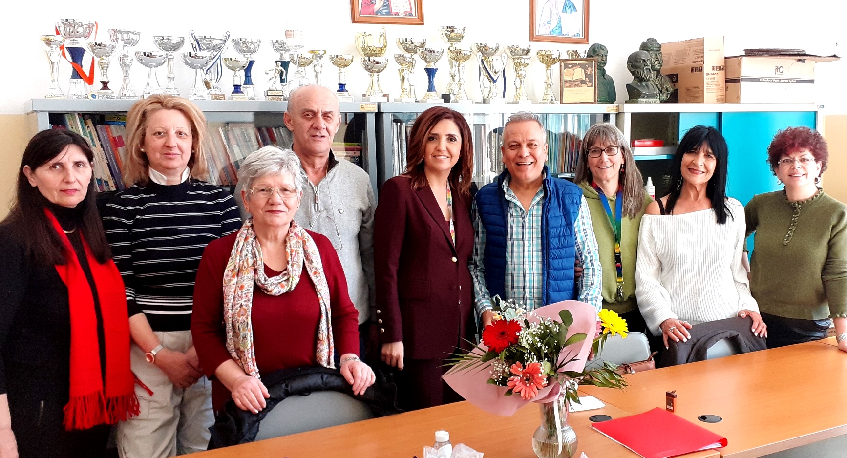 Δωρεά βιβλίων στο 1ο Δημοτικό Σχολείο Φαρσάλων από το ΠΟΚΕΛ